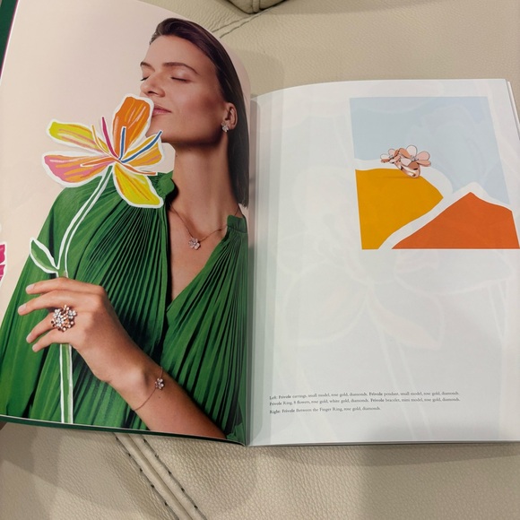 Van Cleef & Arpels Spring Coffee Table Book, Catalog  Frivole Collection - Picture 2 of 7